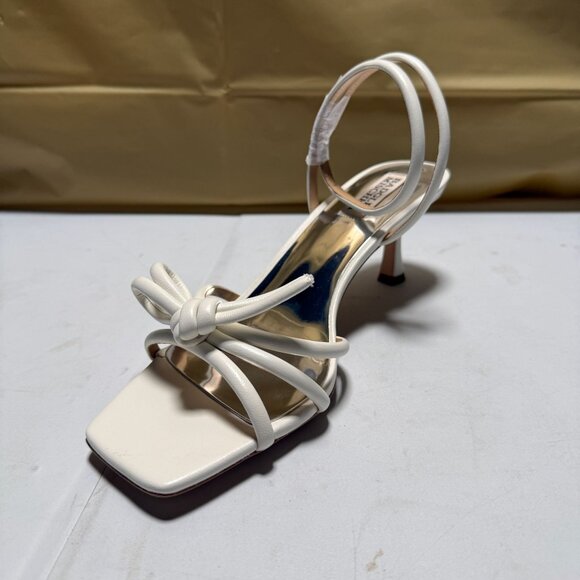 Badgley Mischka Women's Sandals White Size 8.5 NEW - Picture 1 of 8